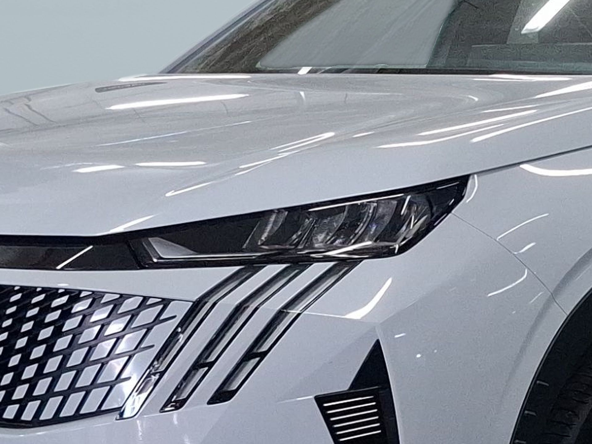 Peugeot 3008 Allure Hybrid 145cv e-DCS6 — photo 5