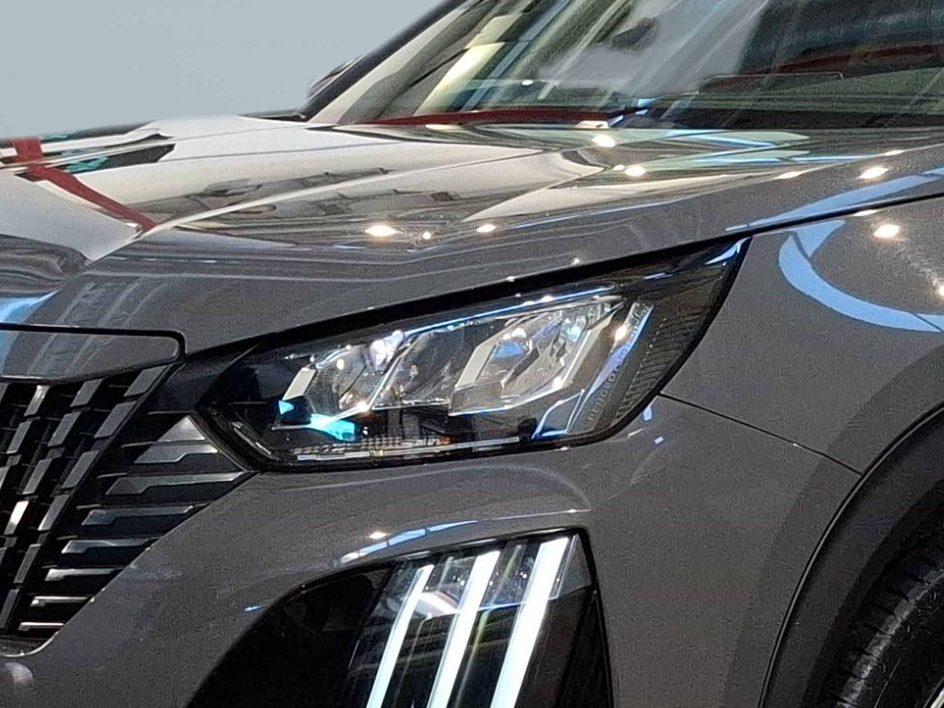 Peugeot 2008 156 cv - Bateria 54 kWh Allure — photo 5
