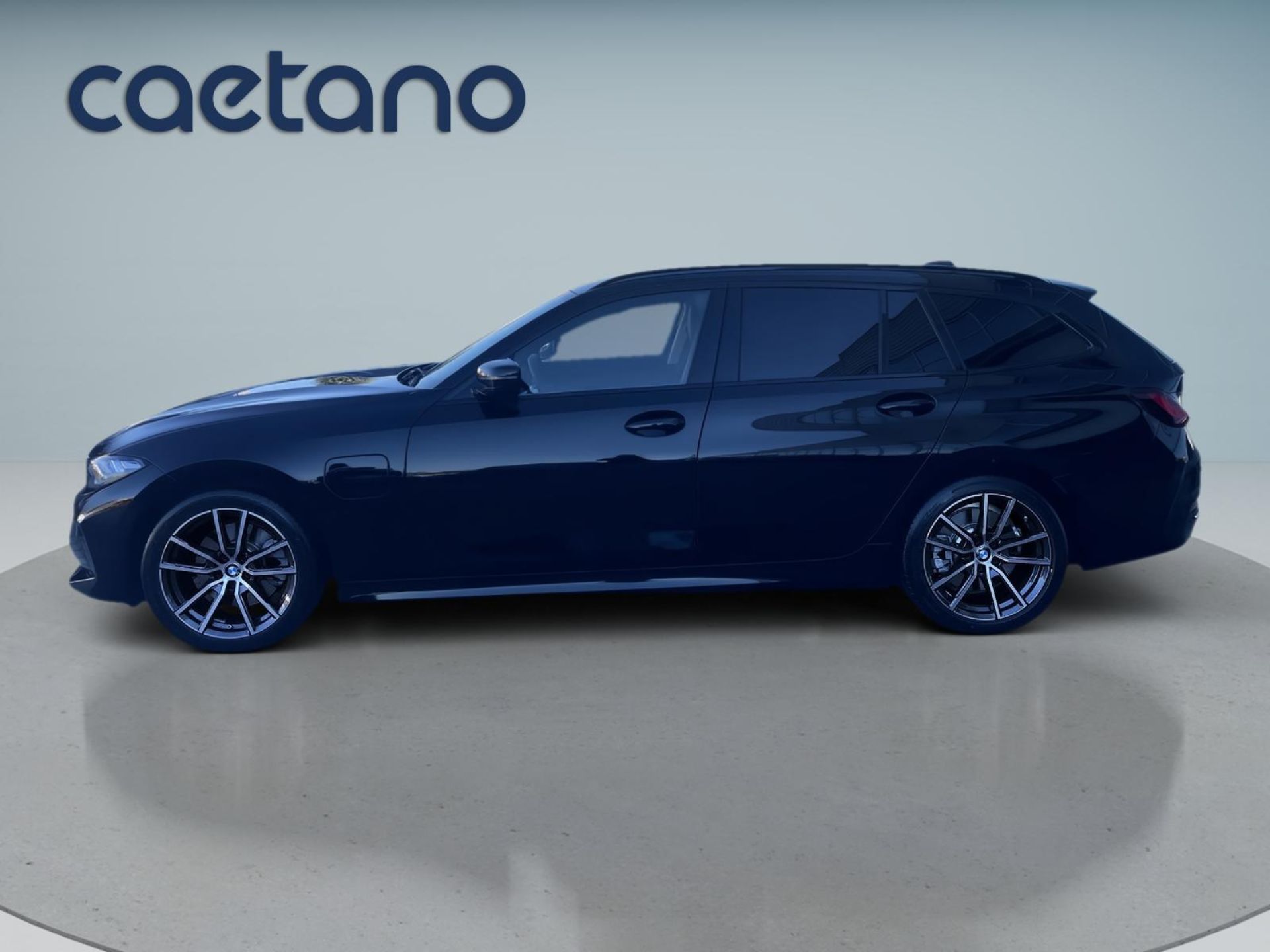 BMW Serie 3 330e Auto — photo 2