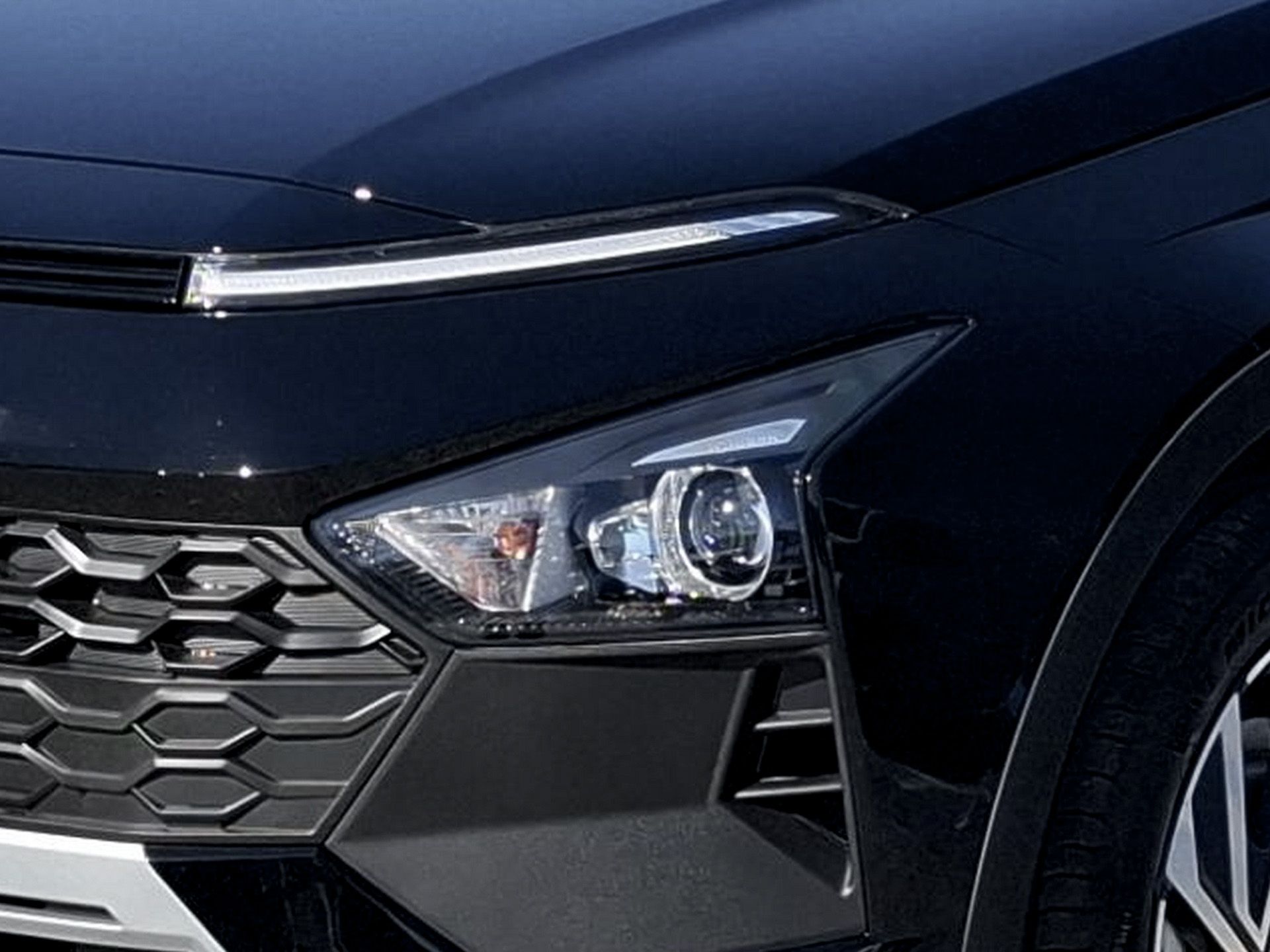 Hyundai Bayon 1.0 T-GDi DCT Premium MY26 — photo 2