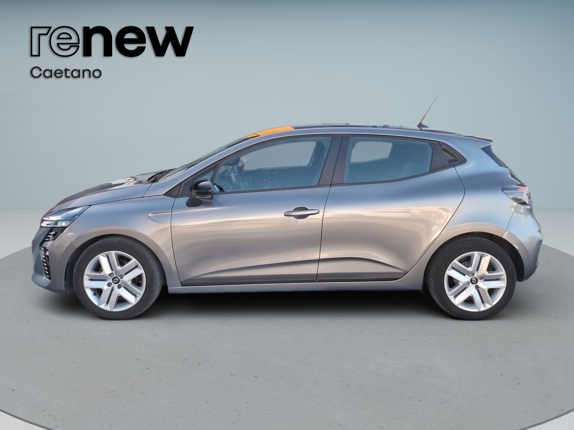 Renault Clio TCe 100 Bi-Fuel Evolution — photo 5