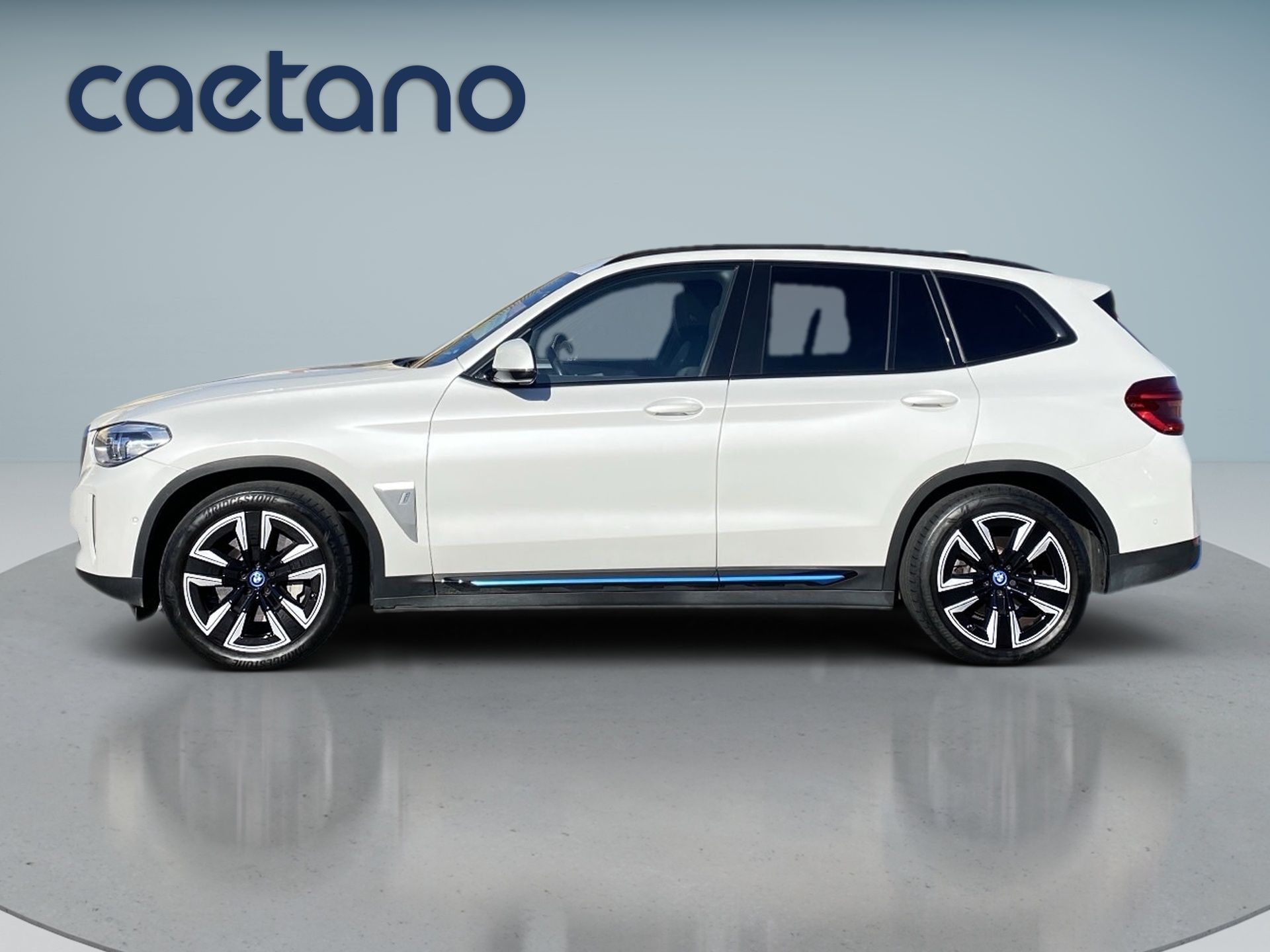 BMW IX3 80 kWh Inspiring — photo 5