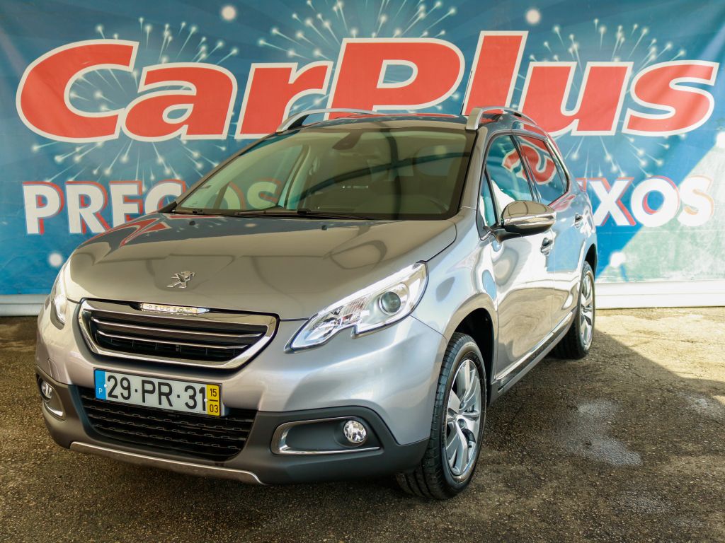 Peugeot 2008 Allure 1.2 PureTech 82 CVM5 usado (Lisboa) Peugeot 2008 Allure 1.2 PureTech 82 CVM5 segunda mão Lisboa