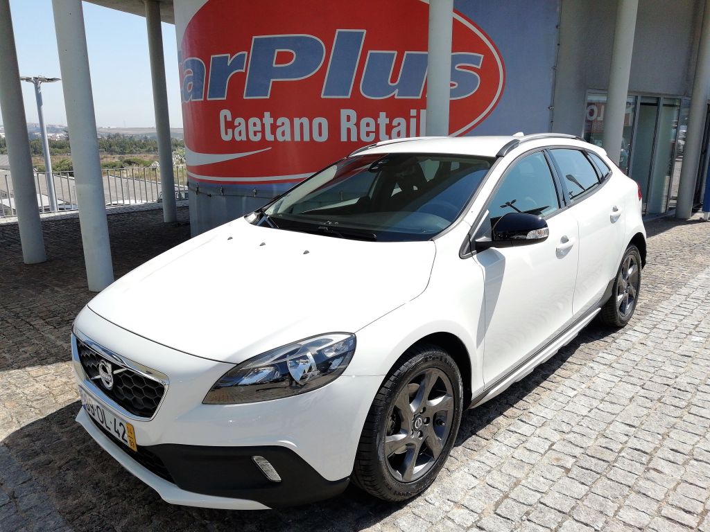 Volvo V40 Cross Country D2 Kinetic segunda m&atilde;o Lisboa