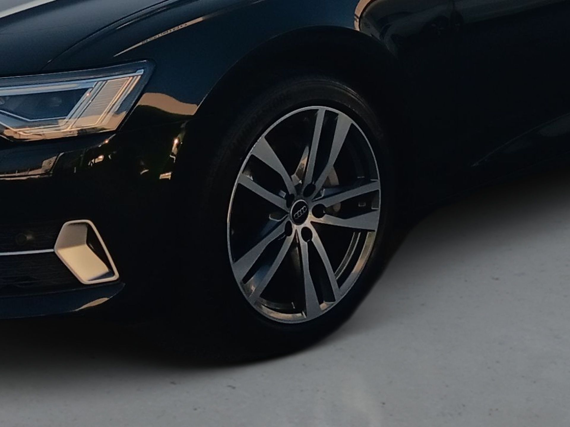 Audi A6 40 TDI S tronic Sport Avant — photo 2