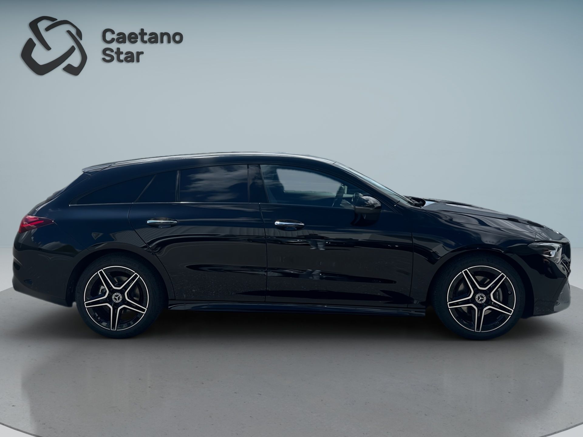 Mercedes-Benz CLA 180 d Auto Shooting Brake — photo 2