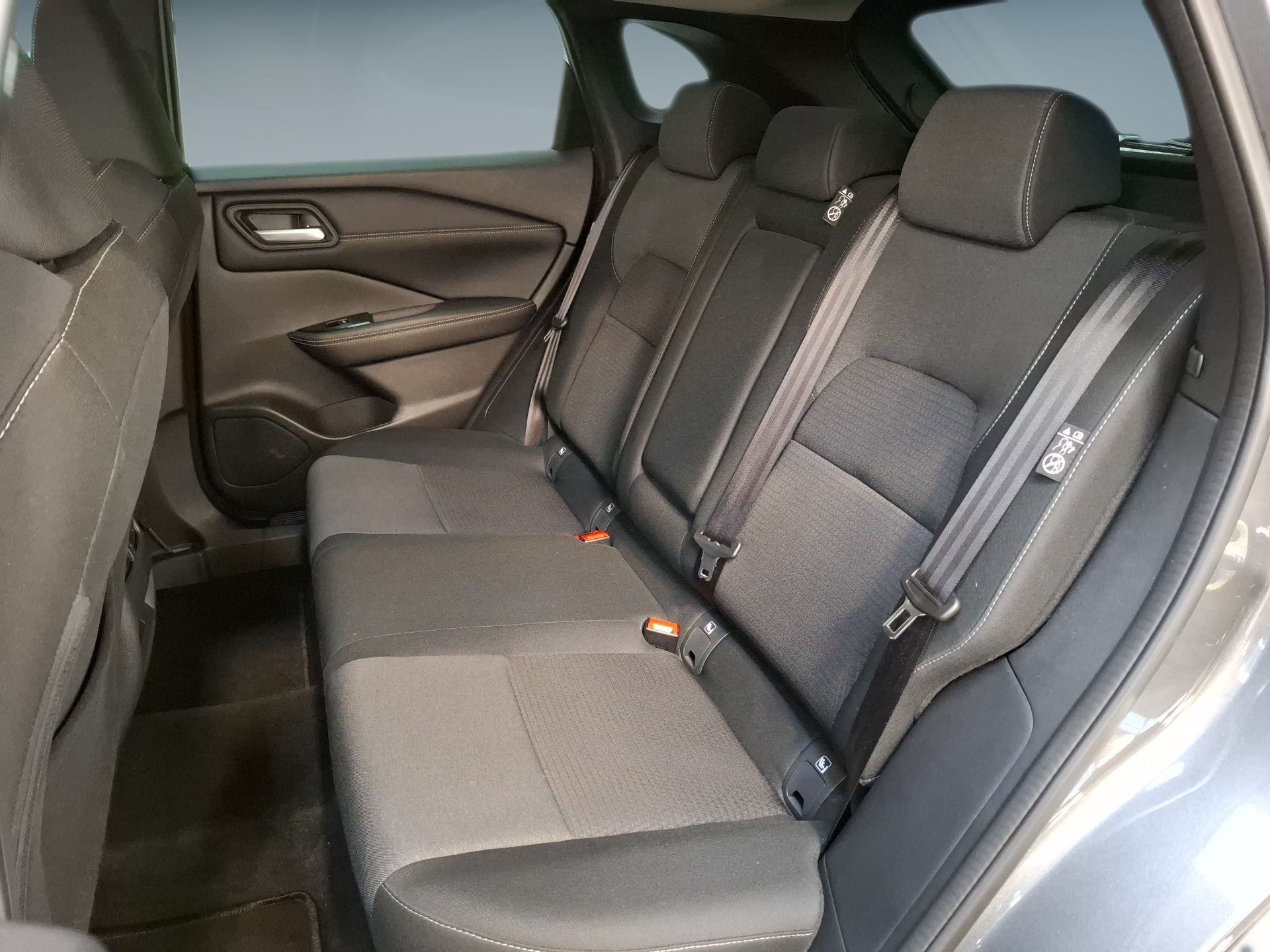 Nissan Qashqai 1.3 DIG-T 140CV mHEV 6MT N-Connecta — photo 4