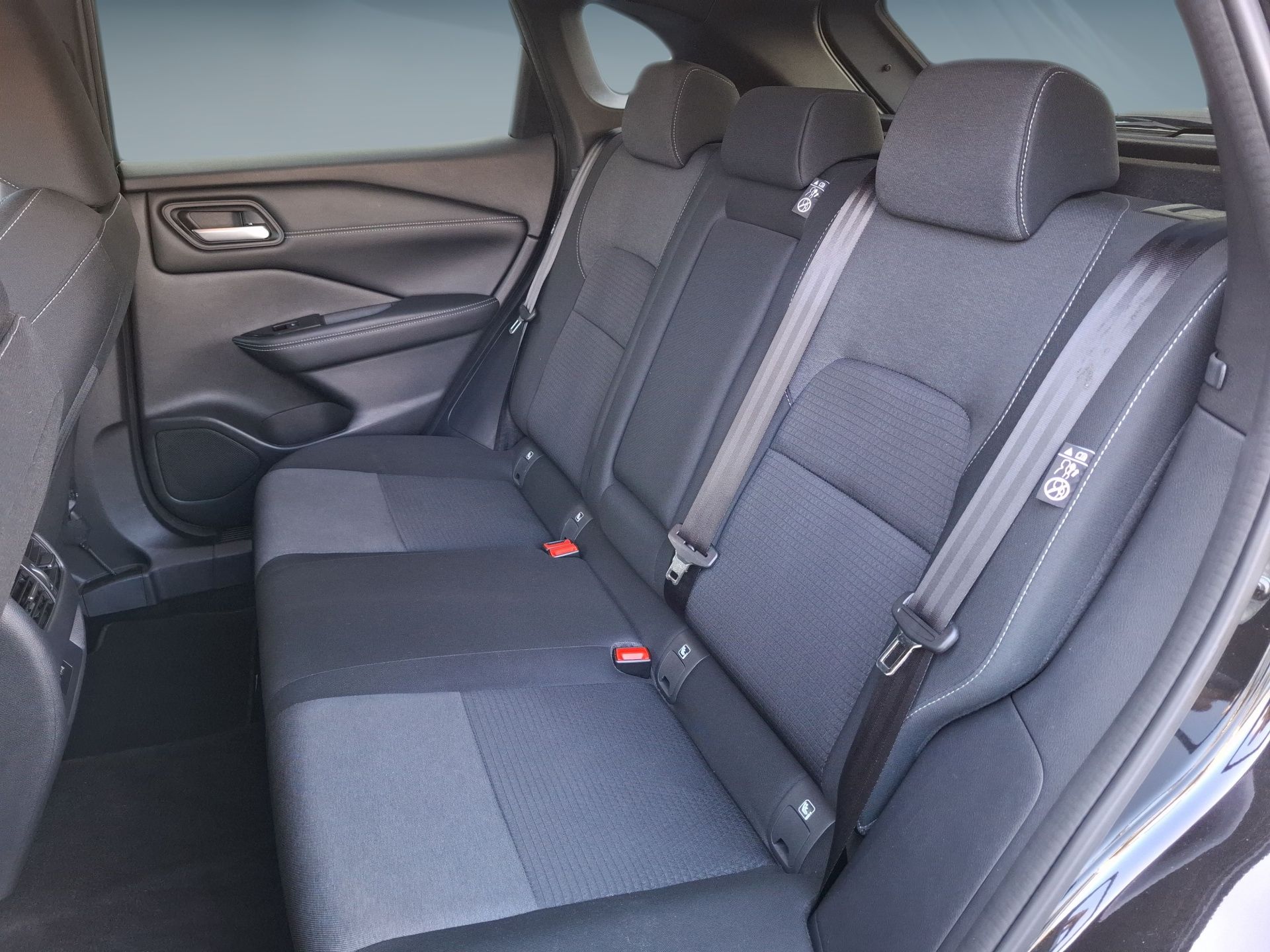 Nissan Qashqai 1.3 DIG-T 158CV mHEV Xtronic N-Connecta — photo 5