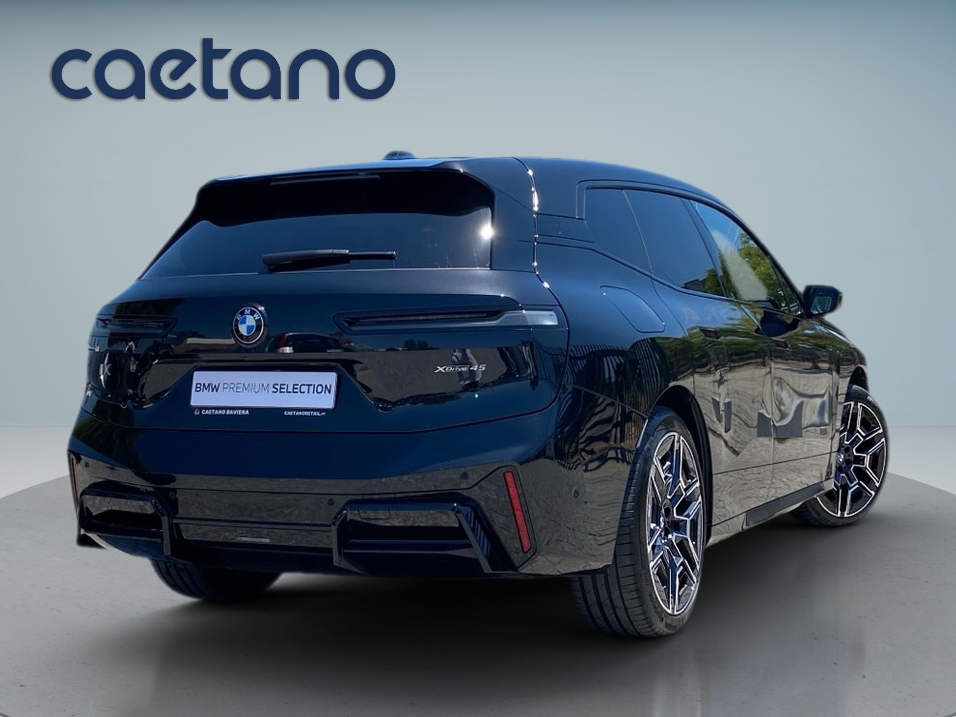 BMW iX xDrive45 — photo 5