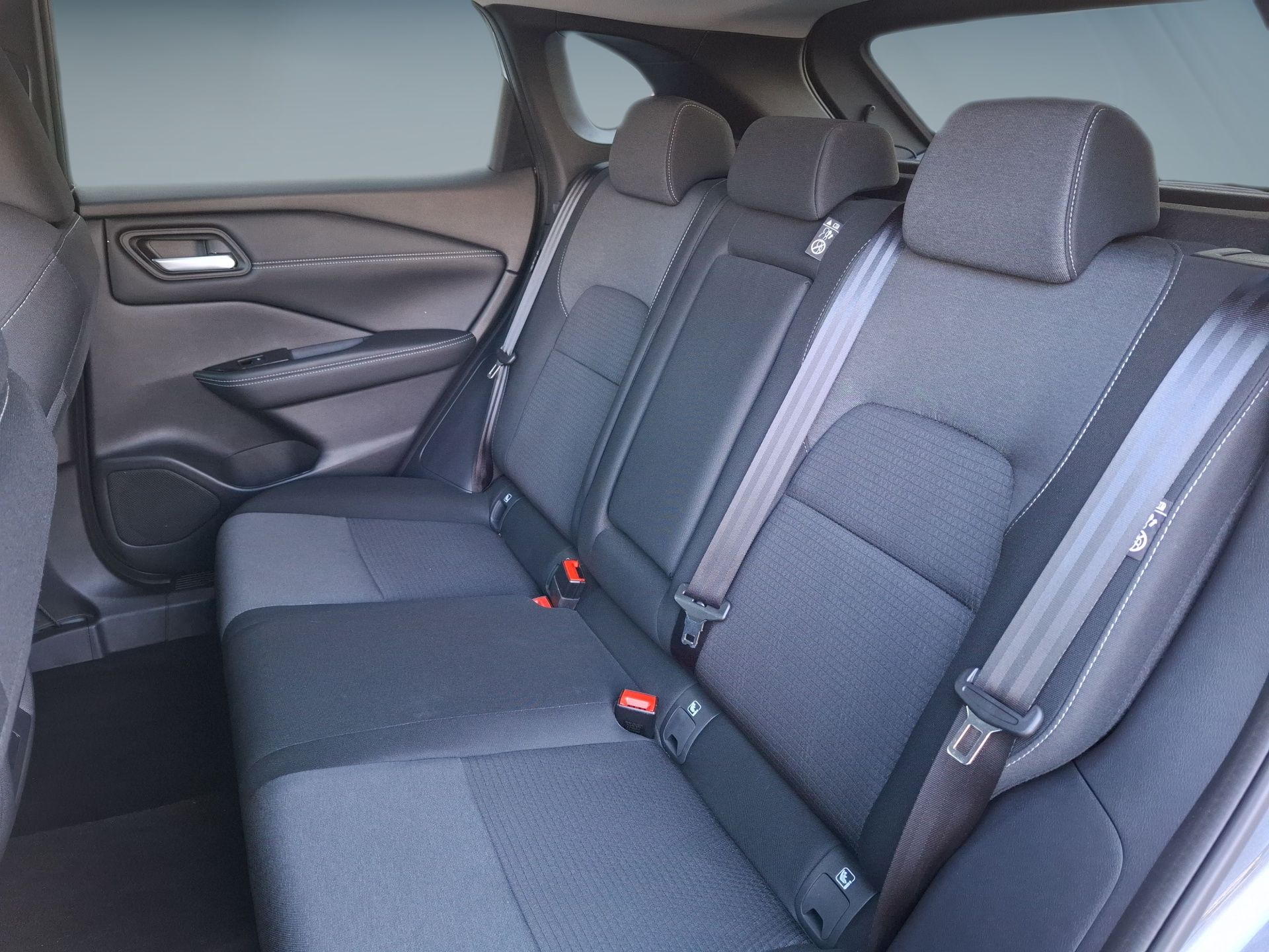 Nissan Qashqai 1.3 DIG-T 140CV mHEV 6MT N-Connecta — photo 5