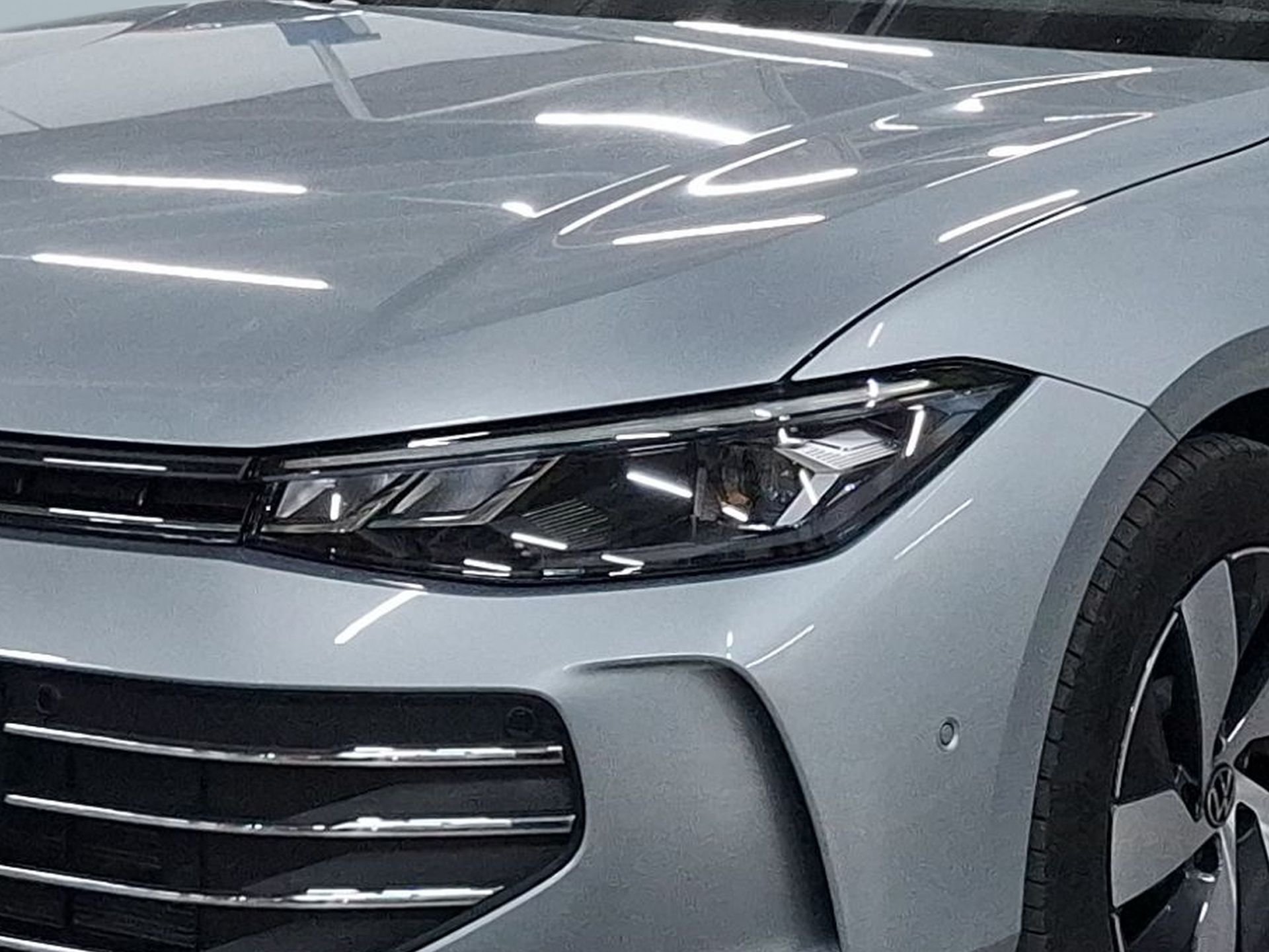 Volkswagen Passat 1.5 TSI 204cv PHEV Business DSG Variant — photo 3