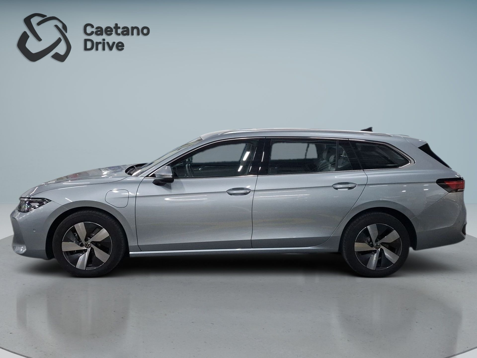 Volkswagen Passat 1.5 TSI 204cv PHEV Business DSG Variant — photo 4