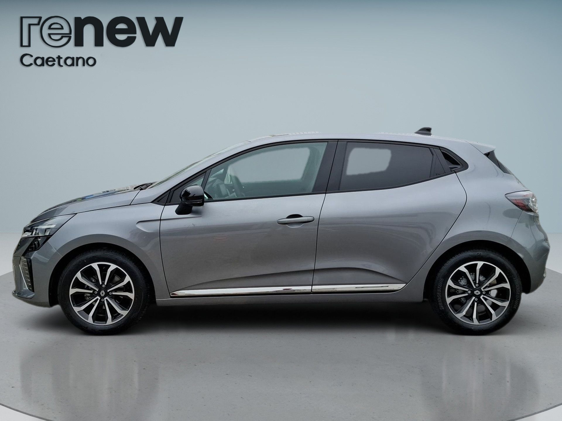 Renault Clio TCe 100 Bi-Fuel Techno — photo 4