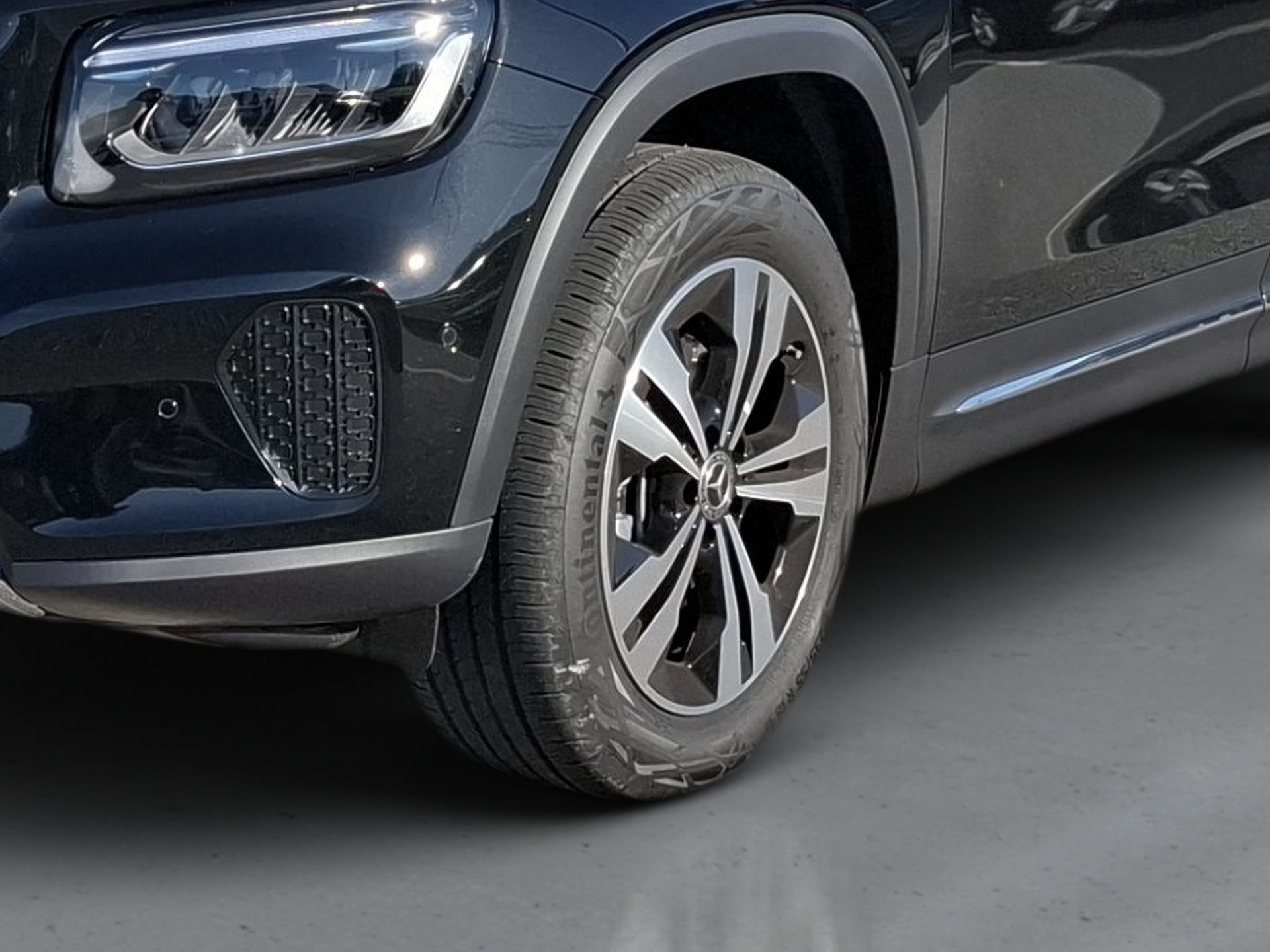 Mercedes-Benz GLB GLB 180 d Auto — photo 5