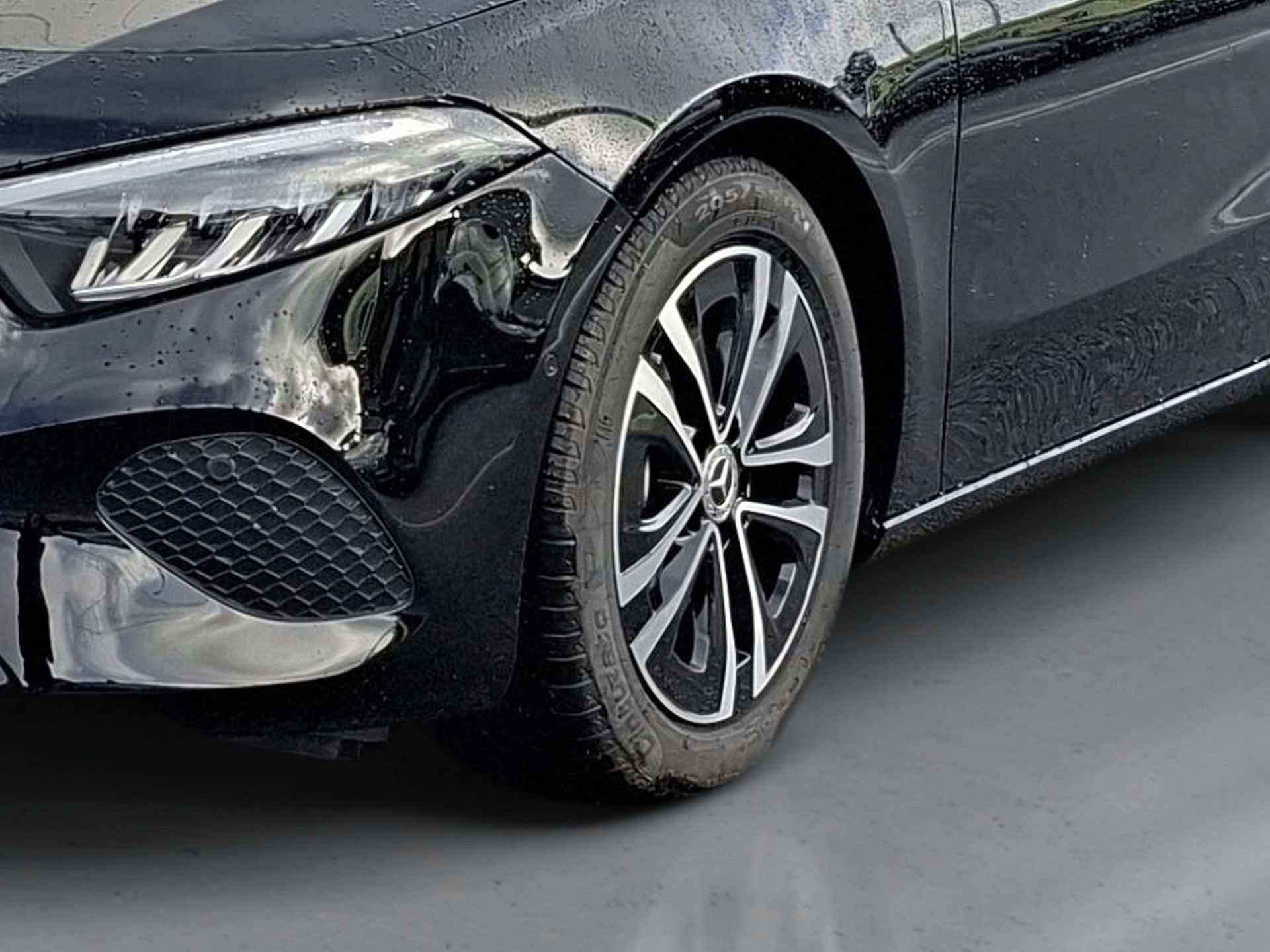 Mercedes-Benz Classe A 180 d Auto — photo 2