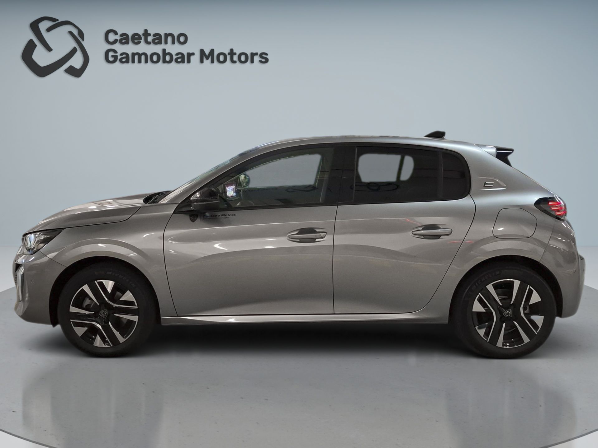 Peugeot 208 Allure Elét. 156cv (115 kW) - Bat. 51 kW — photo 4
