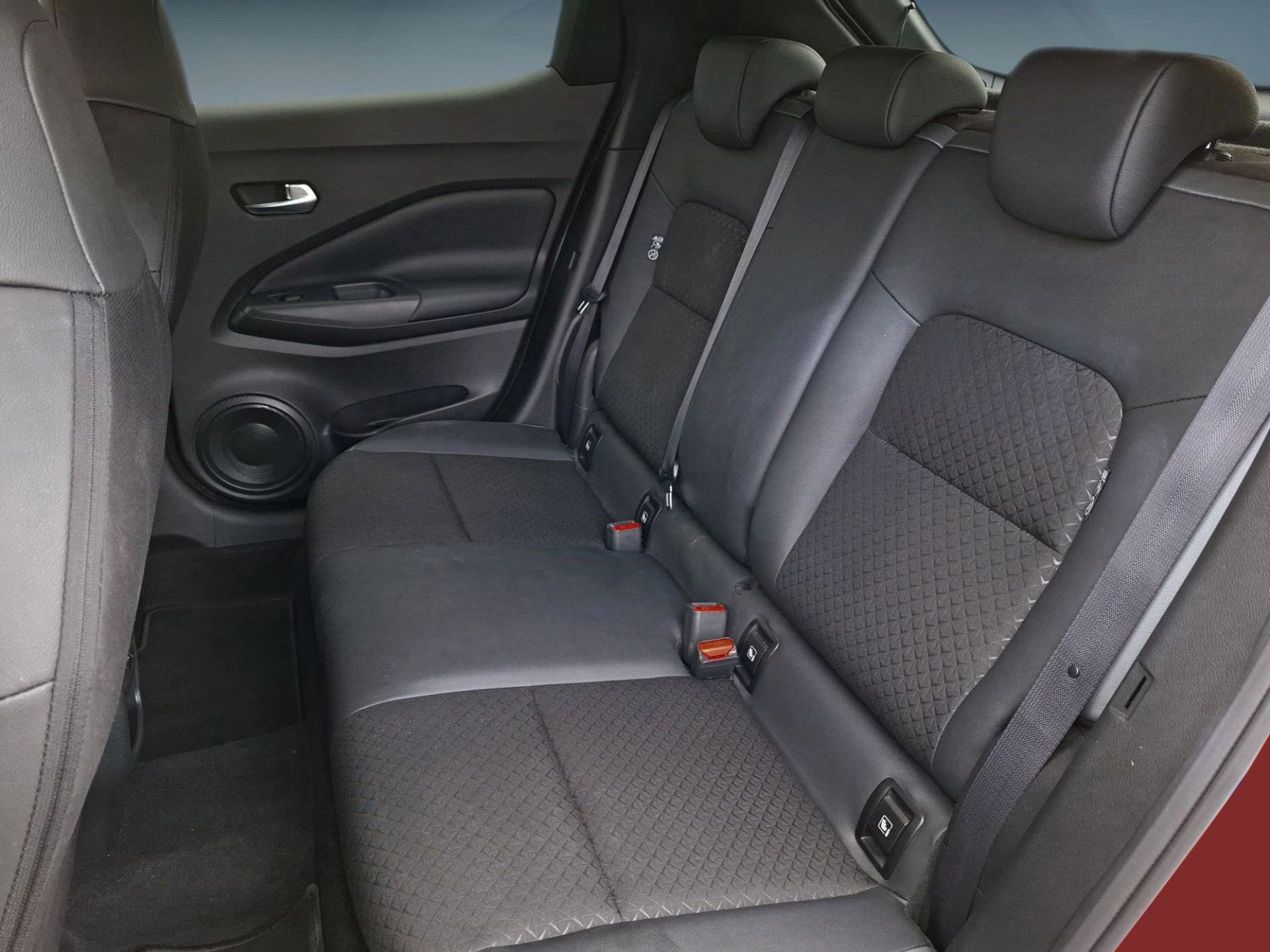Nissan JUKE 1.0 DIG-T 114cv N-Connecta TT DCT — photo 3