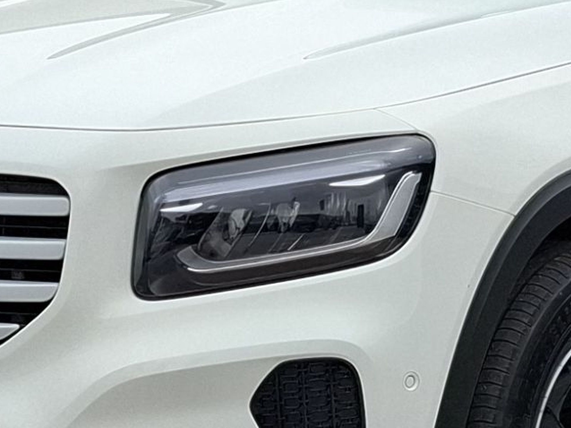Mercedes-Benz GLB GLB 180 d Auto — photo 4