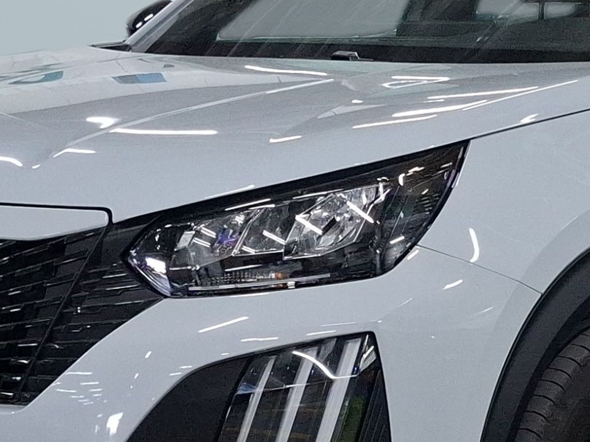 Peugeot 2008 1.2 100 cv Style — photo 2