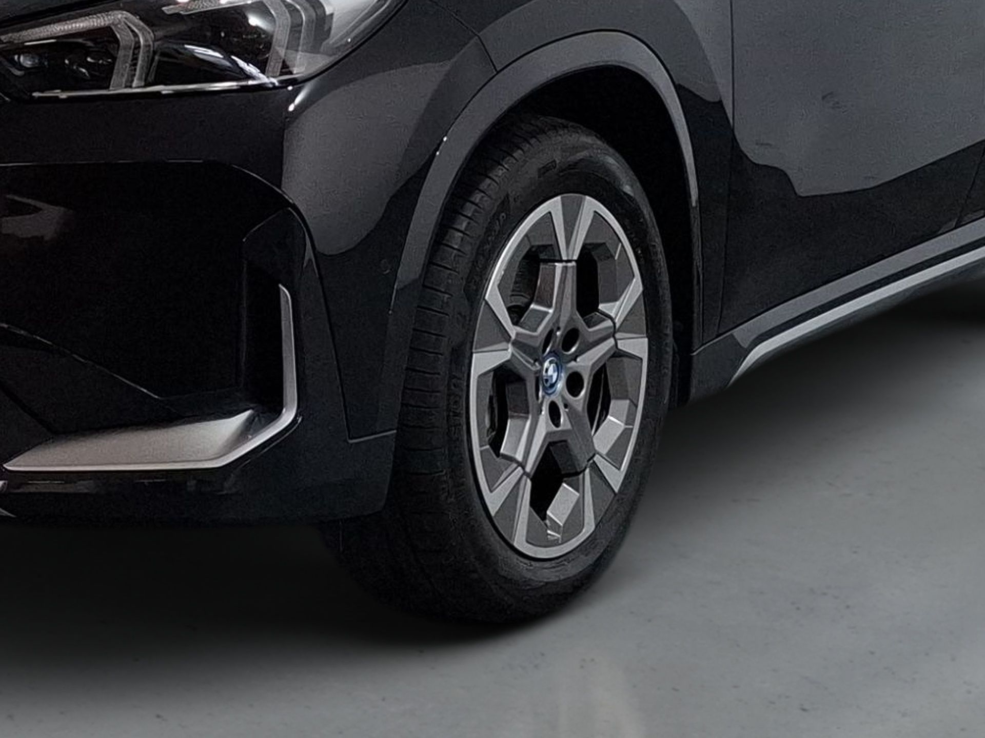BMW iX1 eDrive20 — photo 4