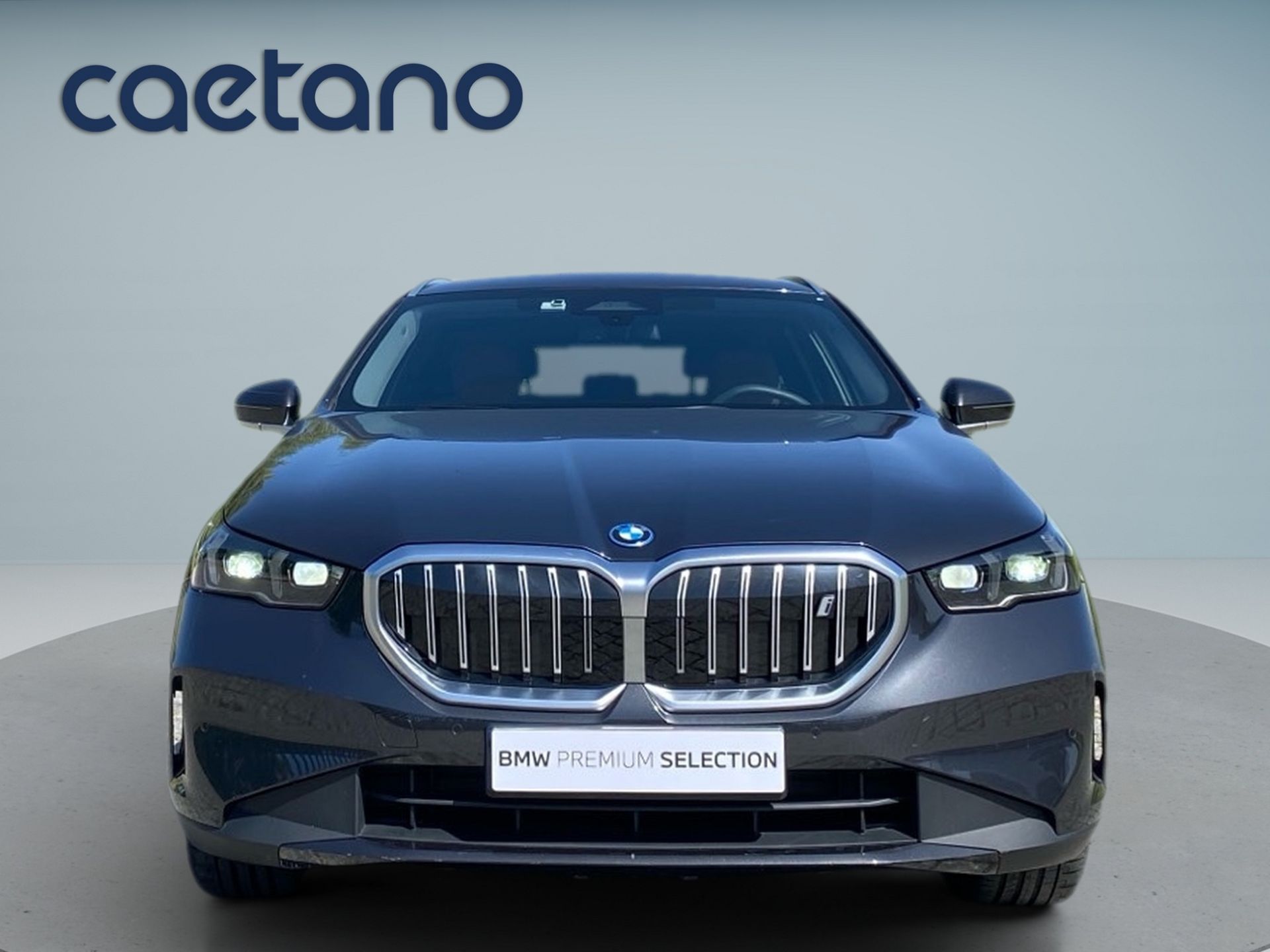 BMW i5 eDrive40 — photo 2
