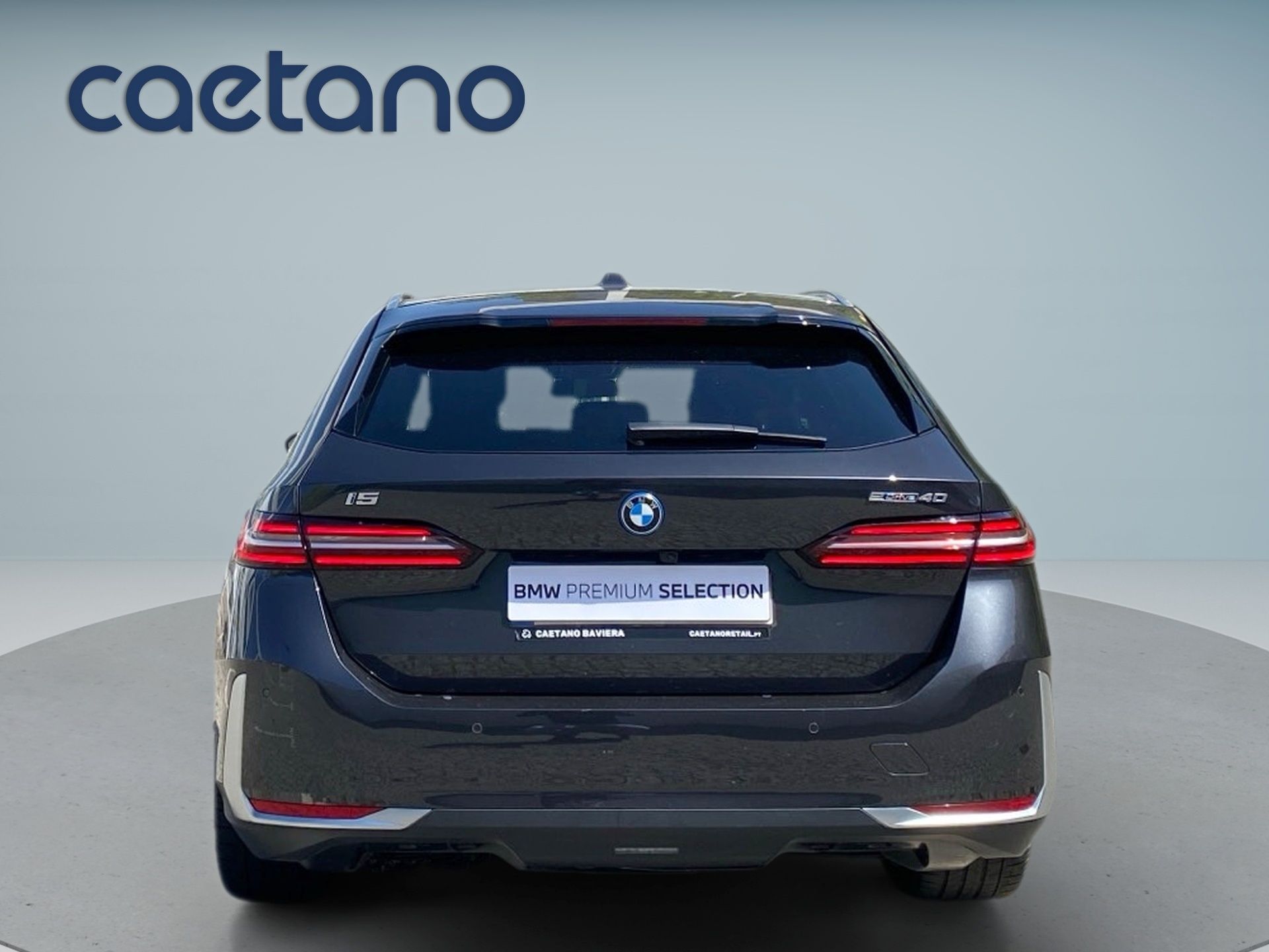 BMW i5 eDrive40 — photo 3