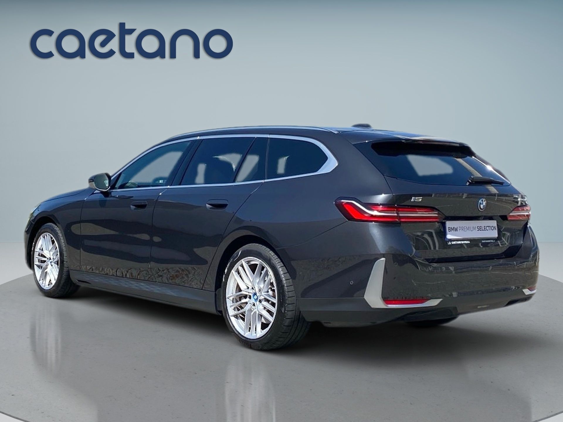 BMW i5 eDrive40 — photo 5