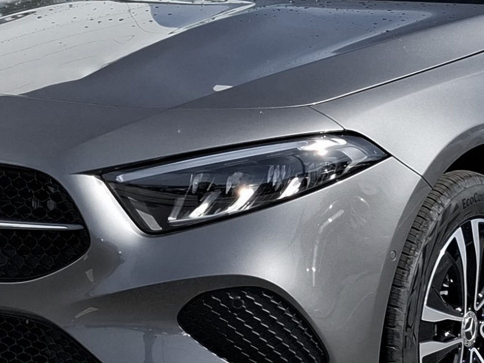 Mercedes-Benz Classe A 250 e com tecnologia EQ Auto — photo 3
