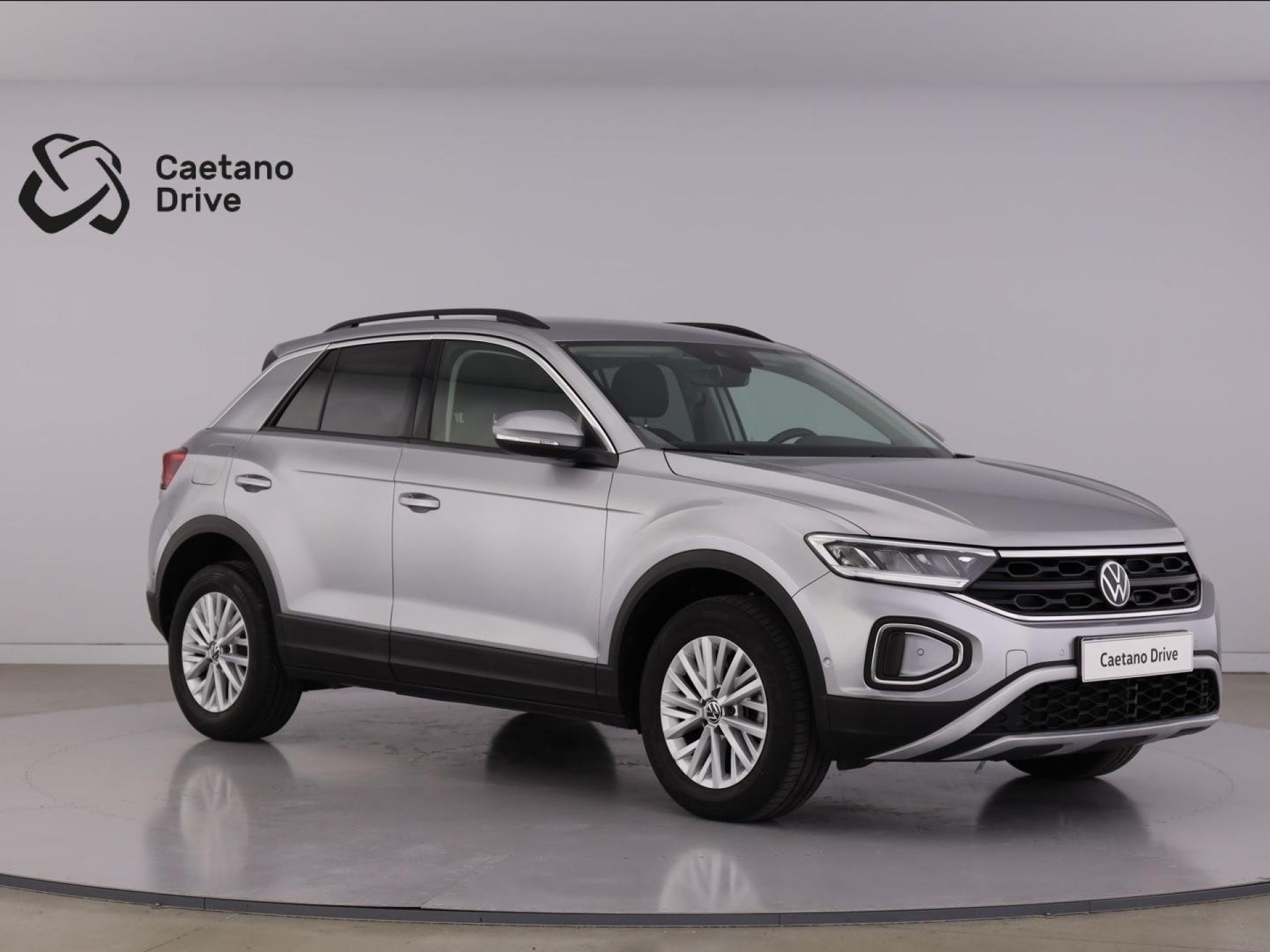 Volkswagen T-Roc 1.0 TSI 115LIFE — photo 2