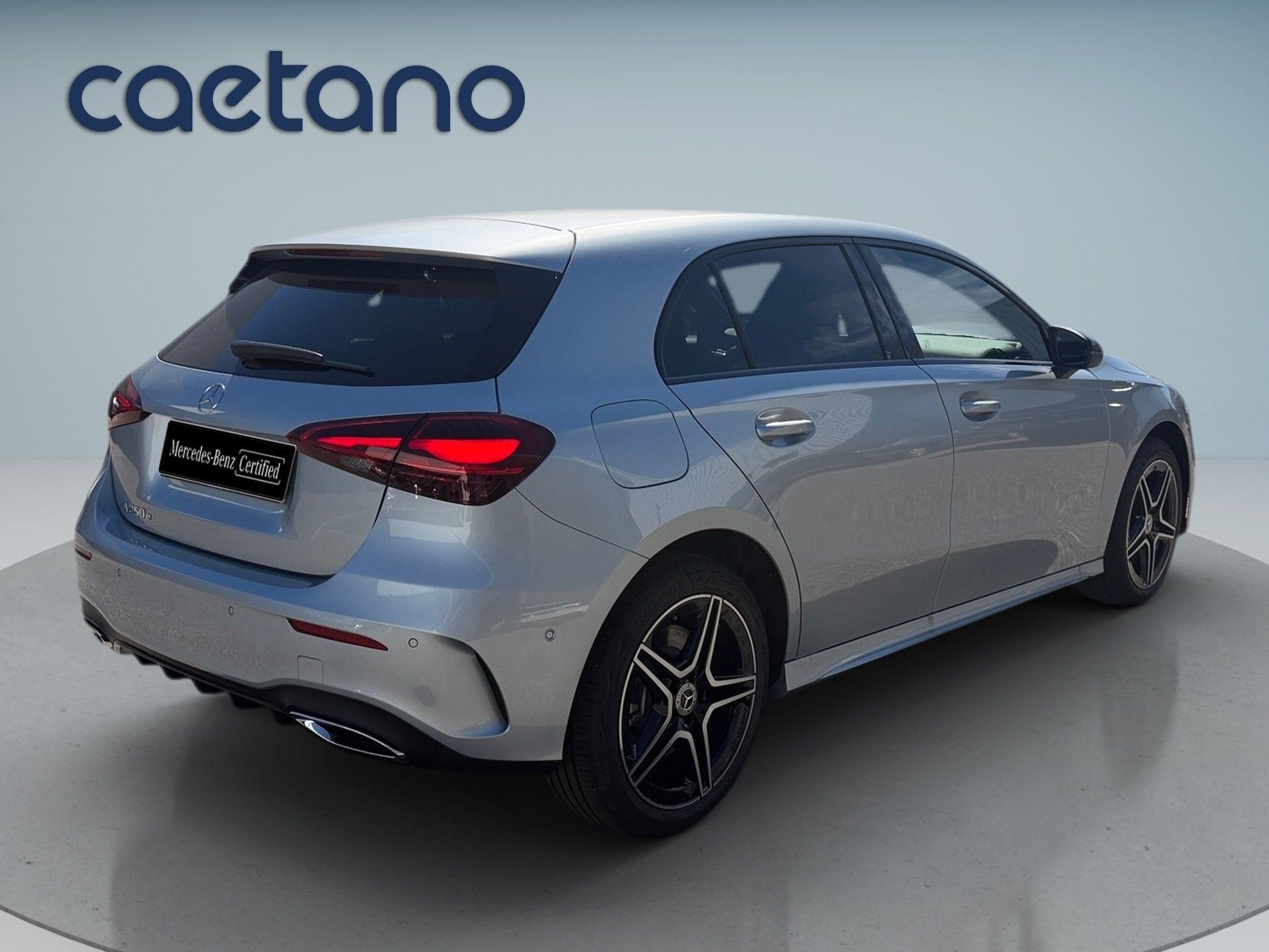 Mercedes-Benz Classe A 250 e com tecnologia EQ Auto — photo 2