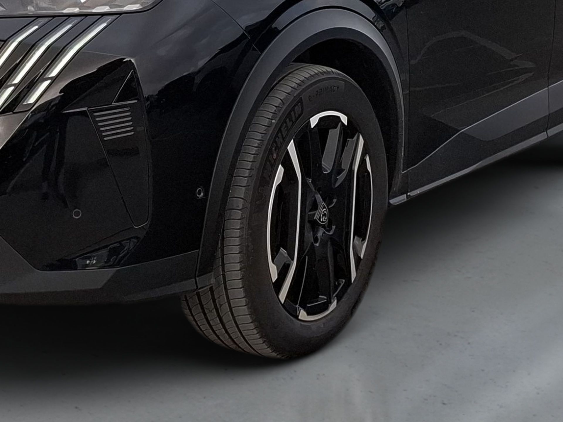 Peugeot 5008 GT Plug-in Hybrid 195cv e-DCS7 — photo 3