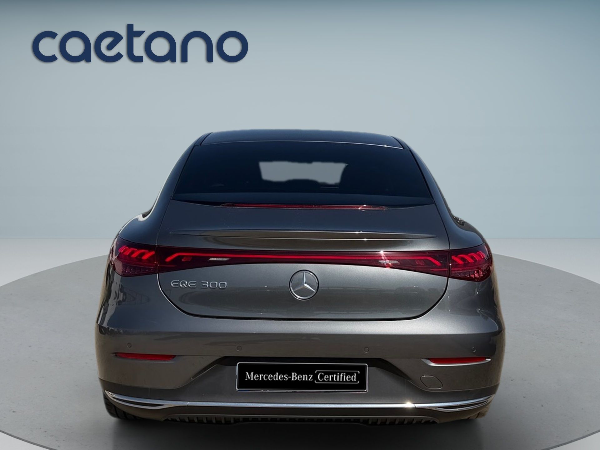 Mercedes-Benz EQE 300 — photo 4