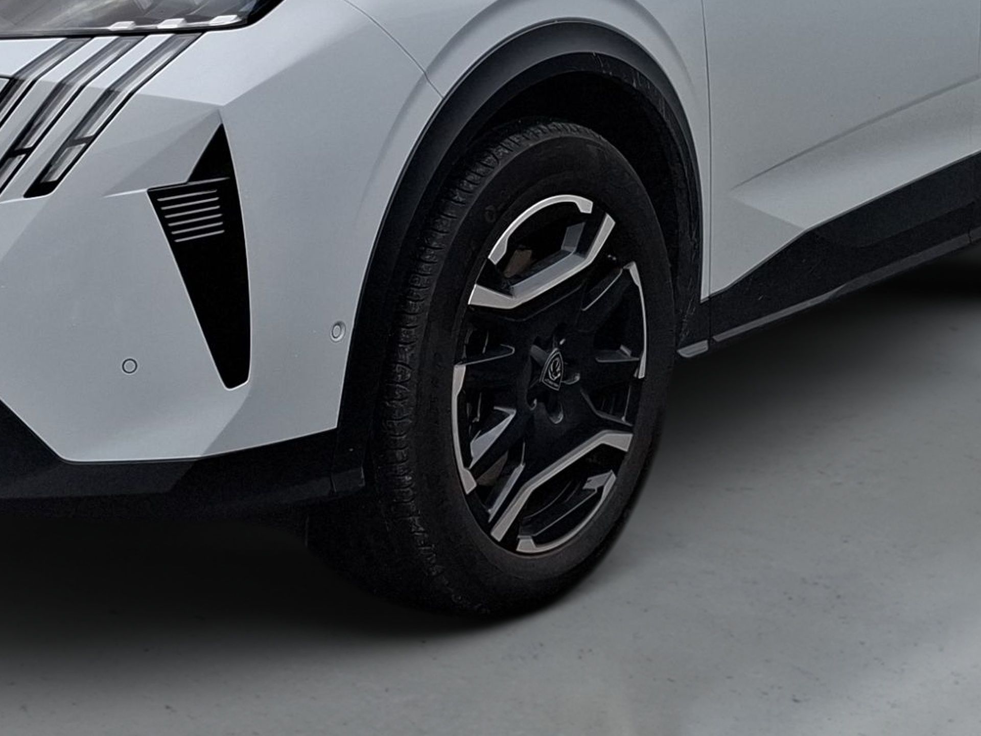 Peugeot 3008 GT Plug-in Hybrid 195cv e-DCS7 — photo 2