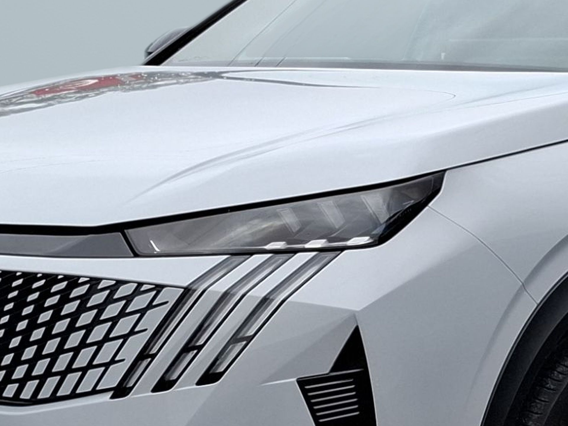 Peugeot 3008 GT Plug-in Hybrid 195cv e-DCS7 — photo 3