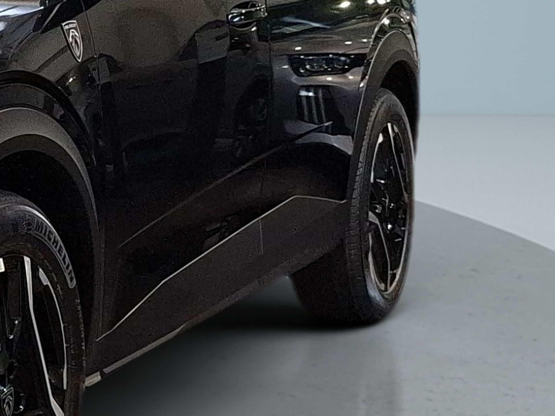 Peugeot 5008 GT Plug-in Hybrid 195cv e-DCS7 — photo 3