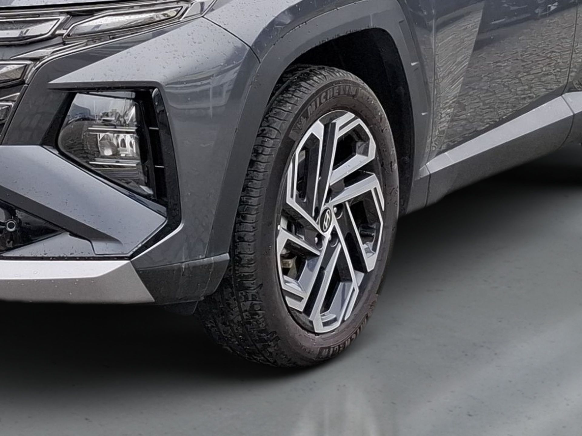 Hyundai Tucson PHEV 1.6 TGDI AT e-Vanguard + TT MY25 — photo 2