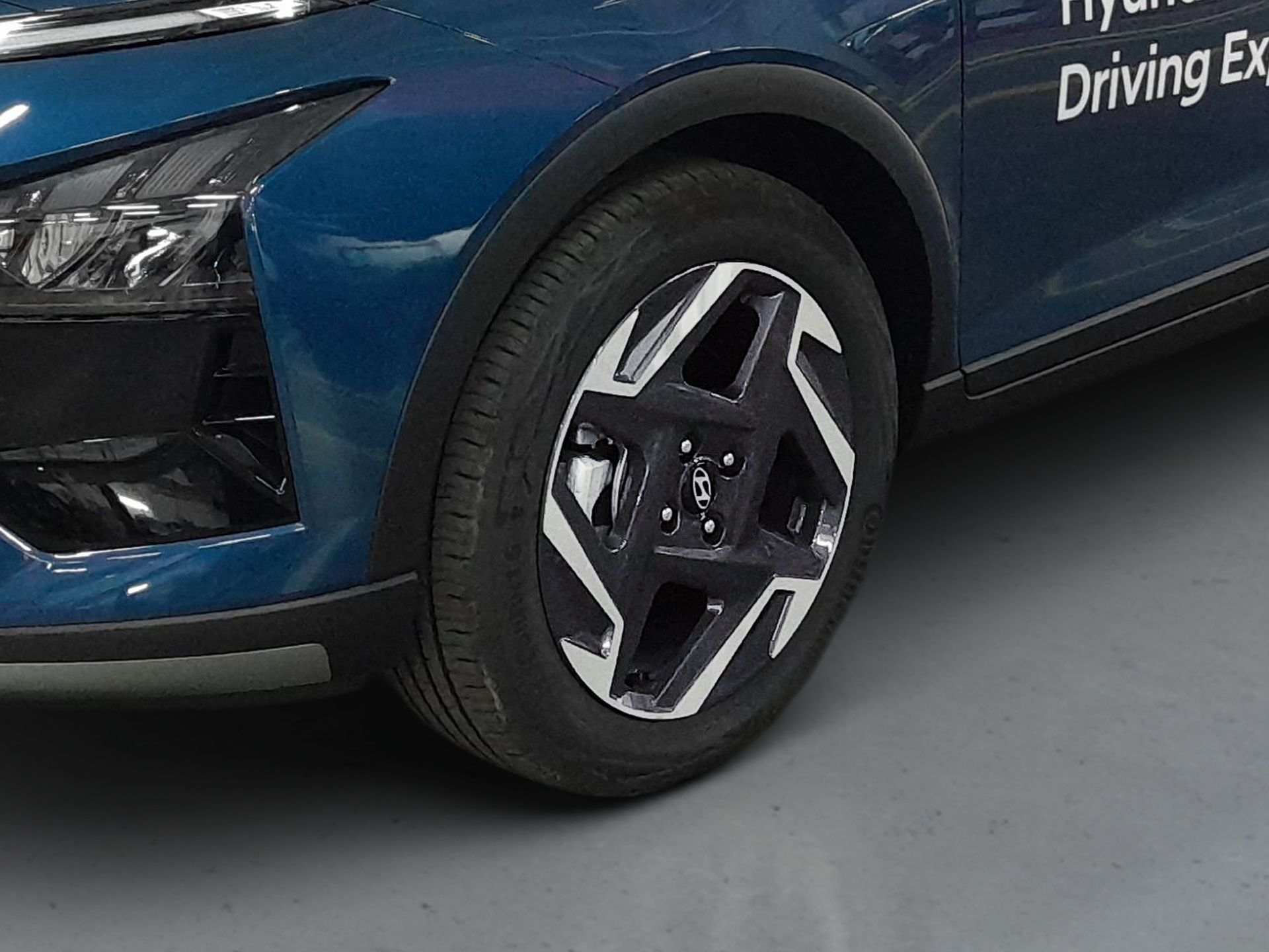 Hyundai Bayon 1.0 T-GDi DCT Premium MY25 (TT) — photo 3