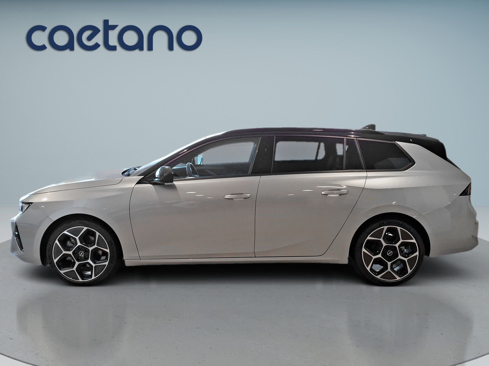 Opel Astra SVAN 1.2 Turbo 130cv GS ST — photo 2