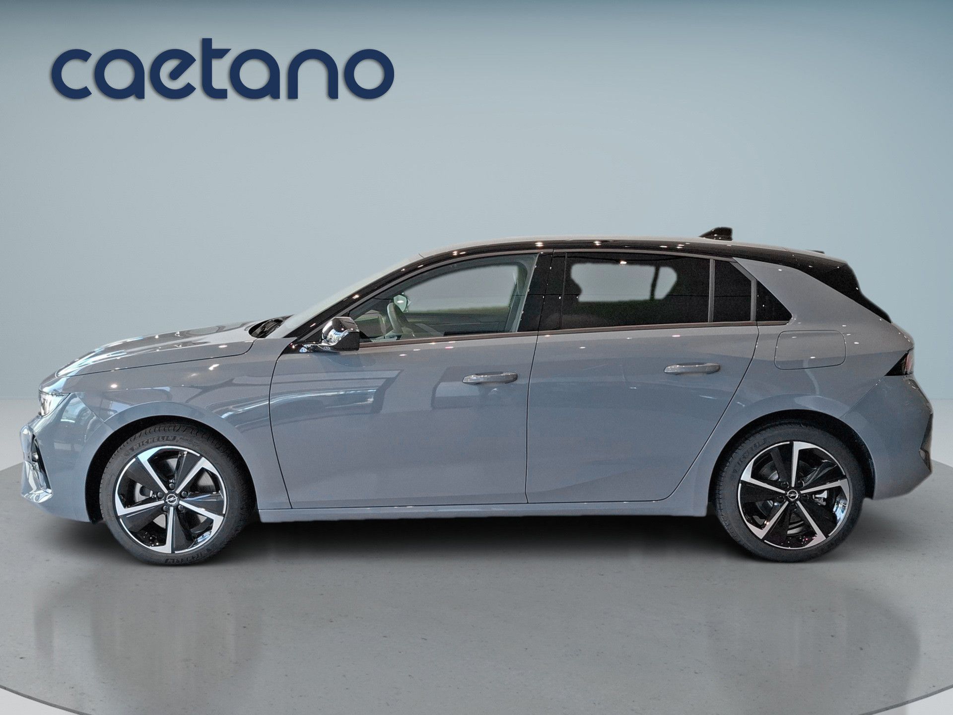 Opel Astra Hybrid Plug-In GS 1.6T 195cv — photo 3