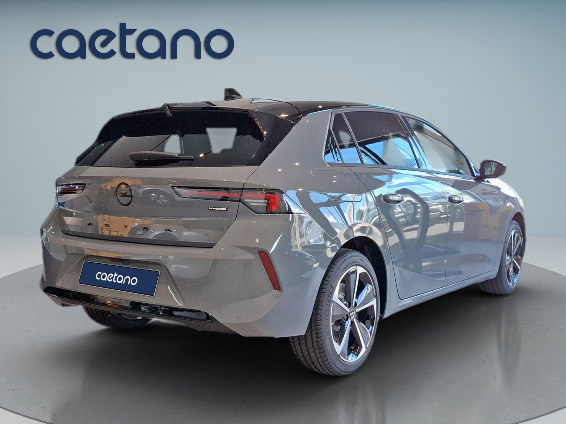 Opel Astra Hybrid Plug-In GS 1.6T 195cv — photo 5