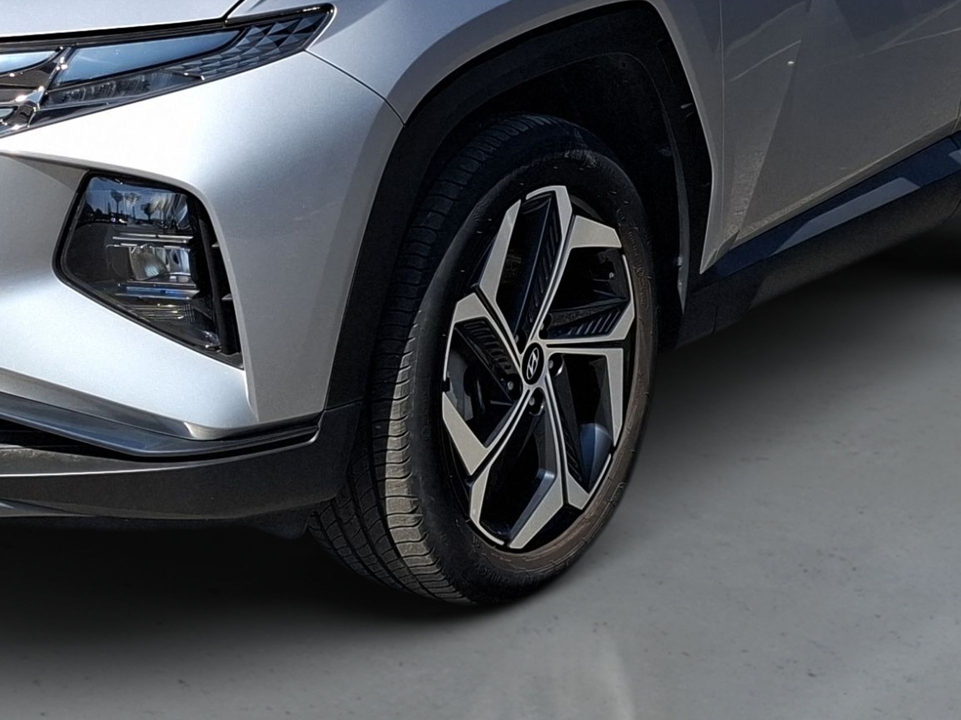 Hyundai Tucson HEV 1.6 TGDI AT Premium MY21 — photo 2
