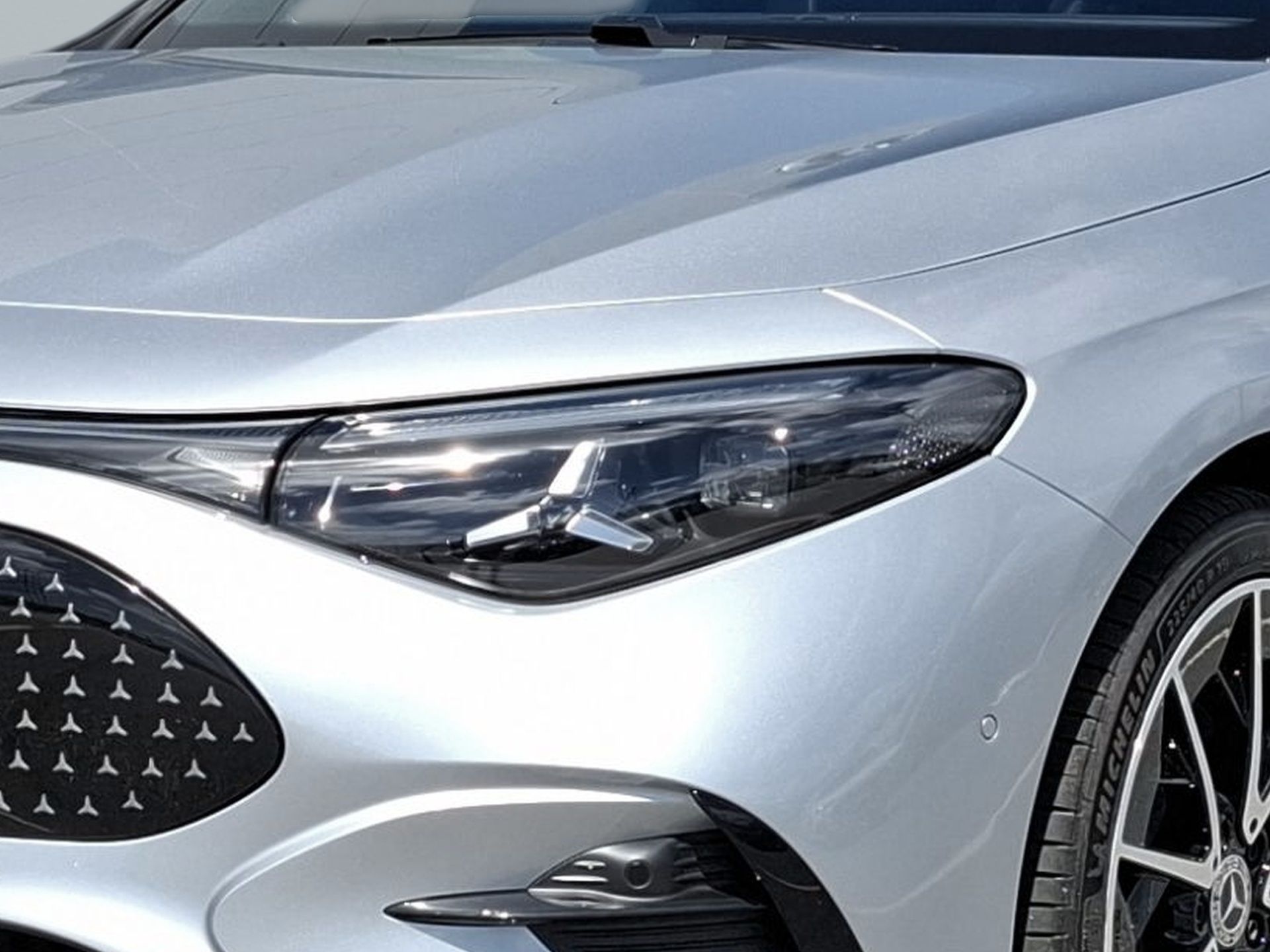 Mercedes-Benz CLA 250+ Shooting Brake com tecnologia EQ — photo 2