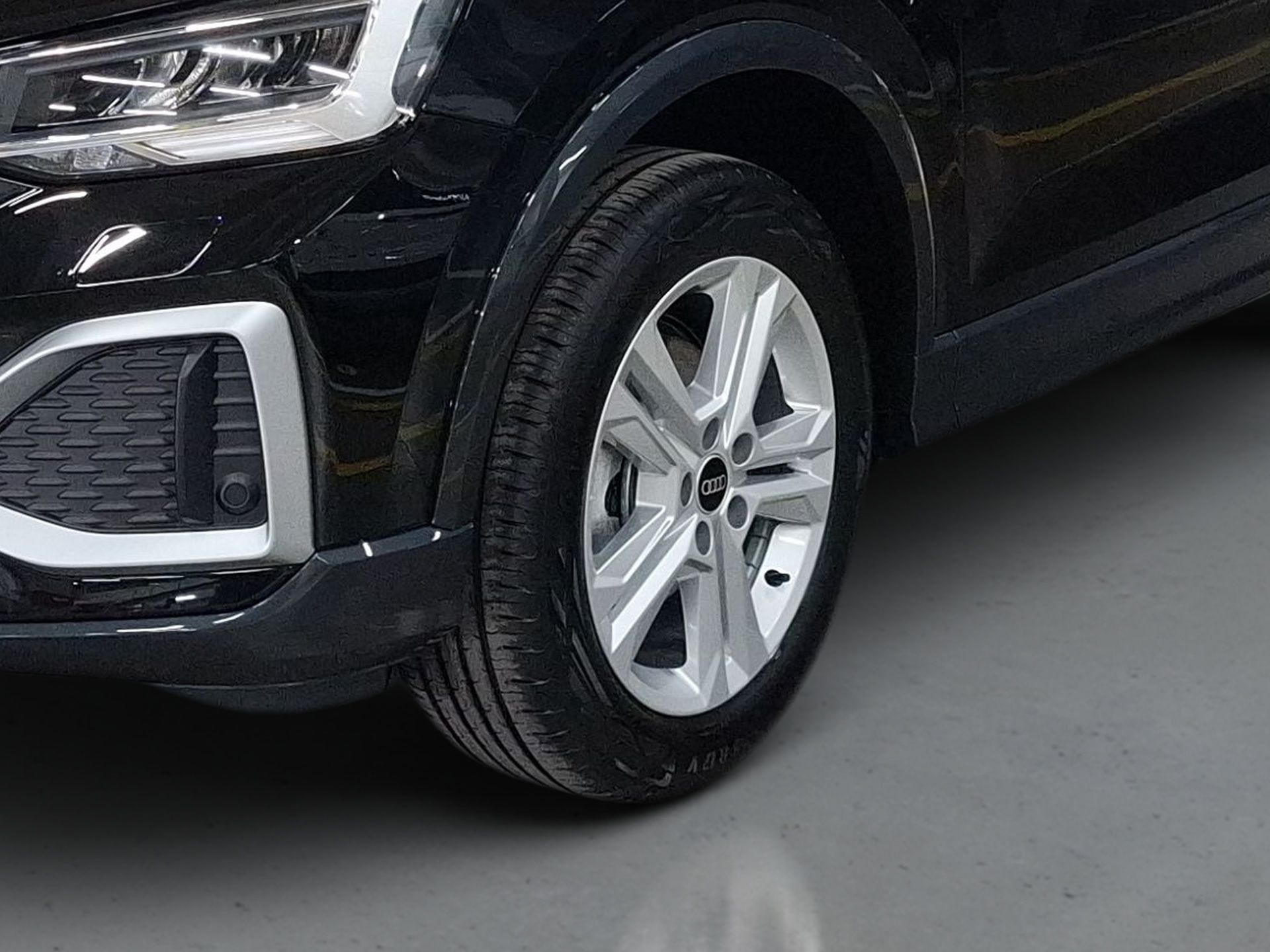 Audi Q2 30 TFSI Advance — photo 5
