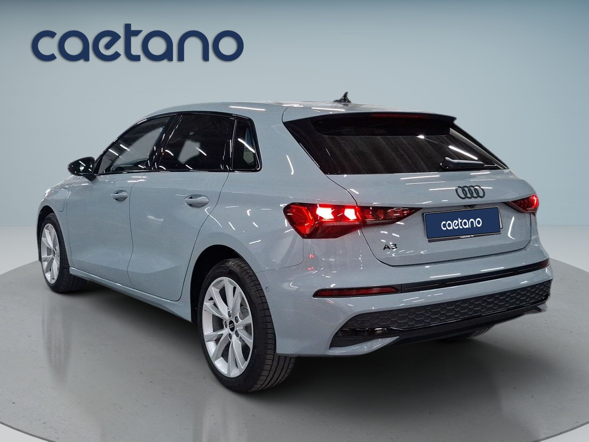 Audi A3 Sportback 40 TFSIe S tronic Advanced — photo 2