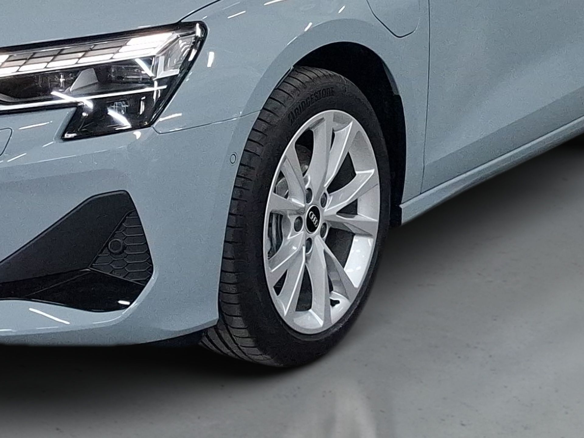 Audi A3 Sportback 40 TFSIe S tronic Advanced — photo 3