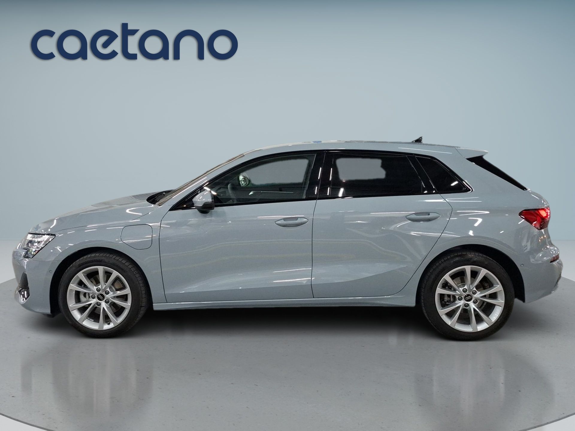 Audi A3 Sportback 40 TFSIe S tronic Advanced — photo 4