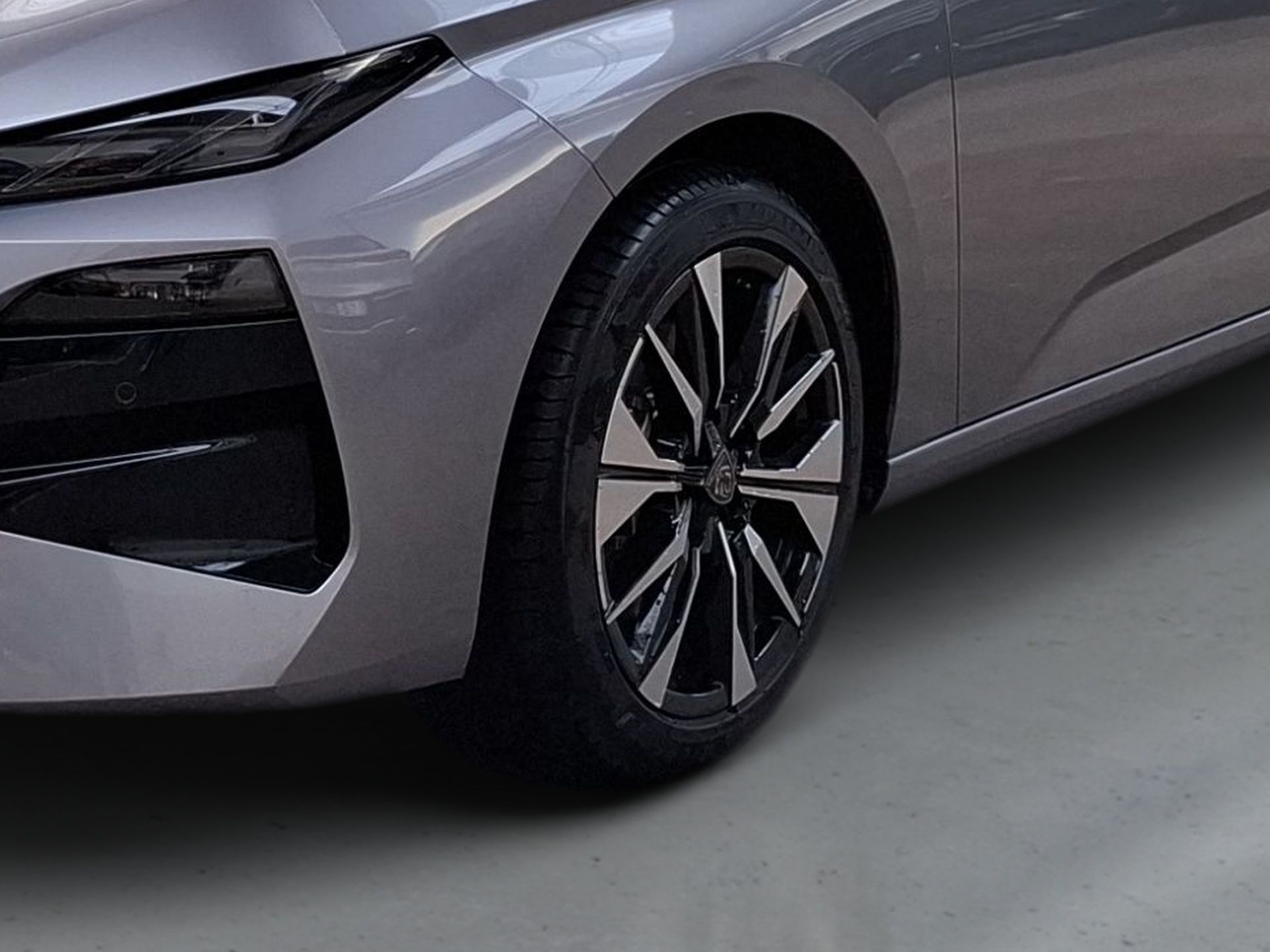 Peugeot 308 SW SW Allure 1.2 Hybrid 145cv e-DCS6 — photo 2