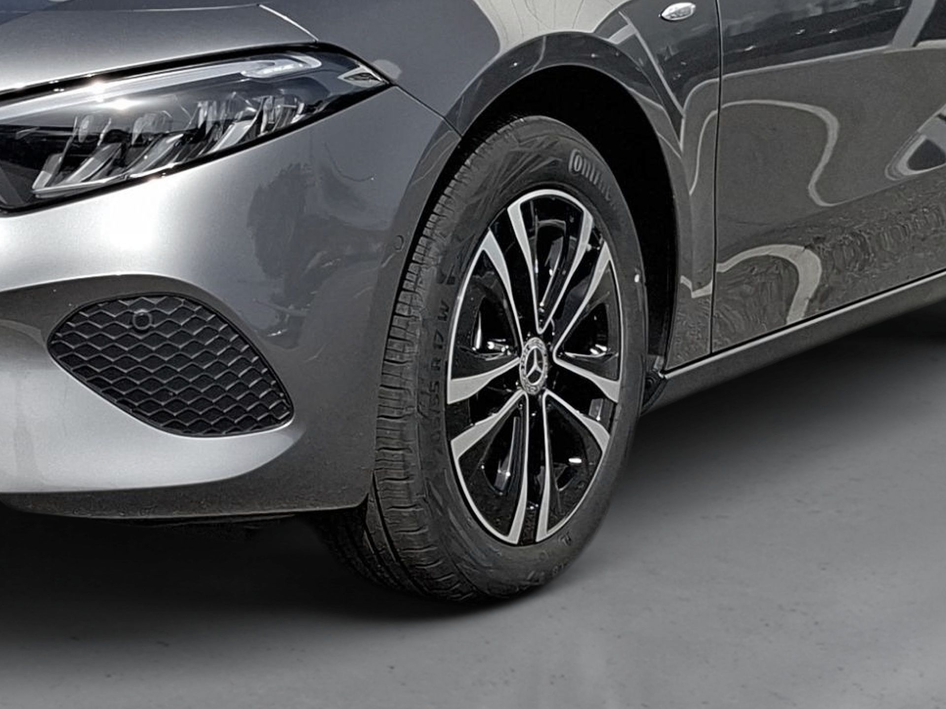 Mercedes-Benz Classe A 250 e com tecnologia EQ Auto — photo 2