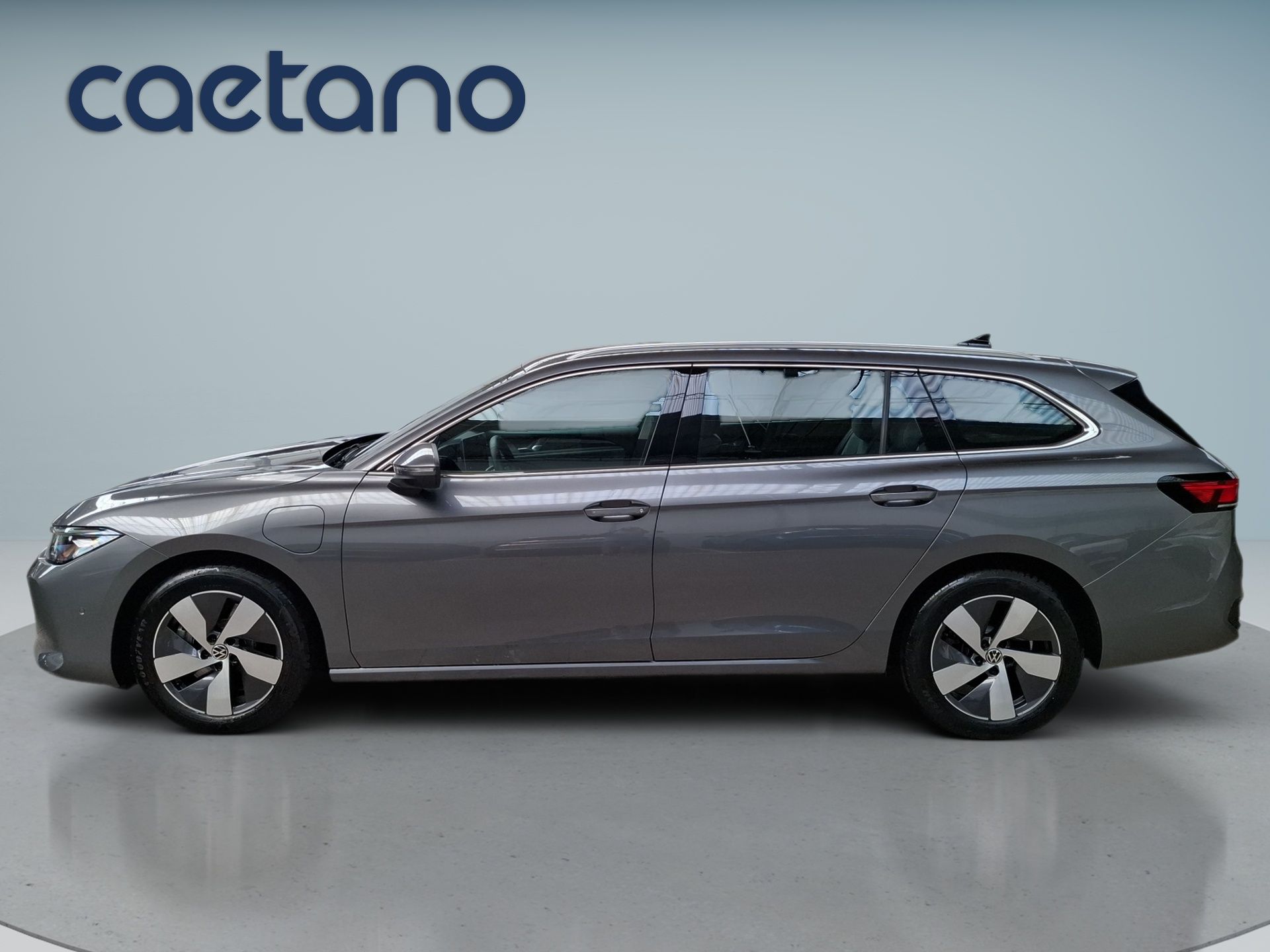 Volkswagen Passat 1.5 TSI 204cv PHEV Business DSG Variant — photo 2
