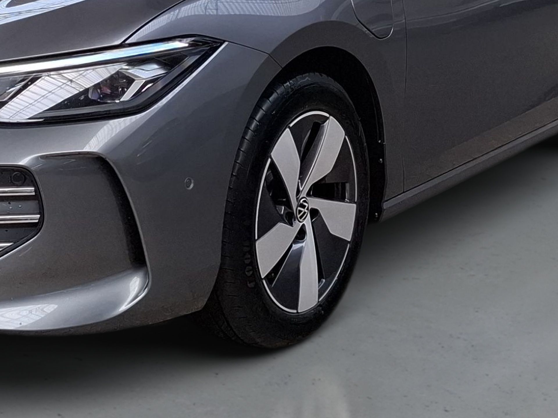 Volkswagen Passat 1.5 TSI 204cv PHEV Business DSG Variant — photo 3